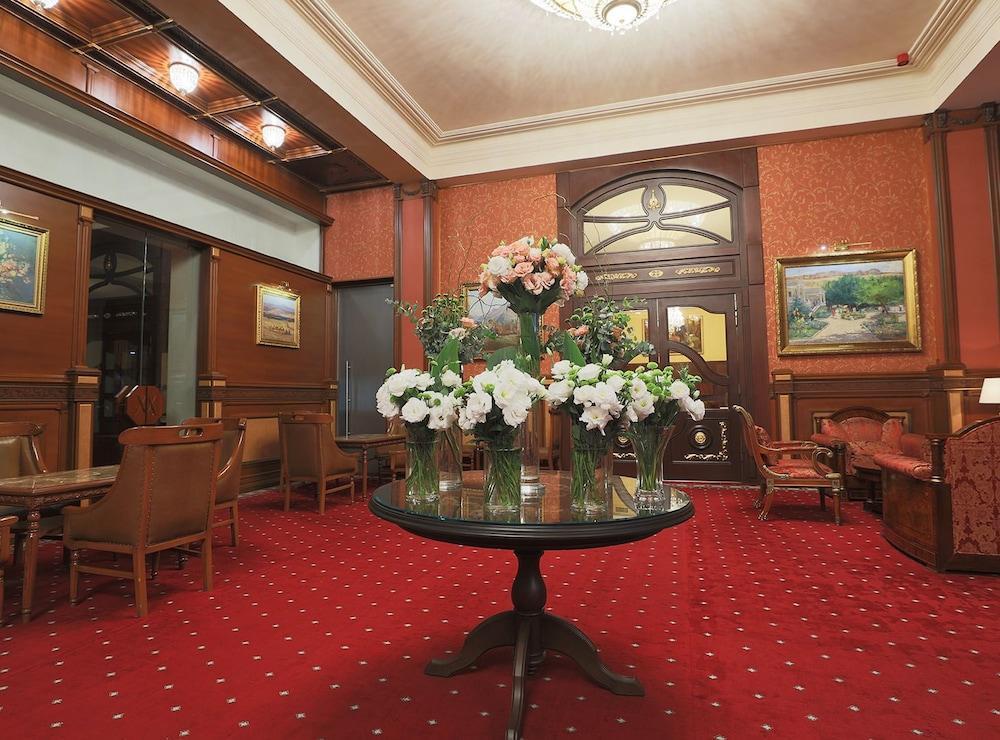 Metropol 4*
